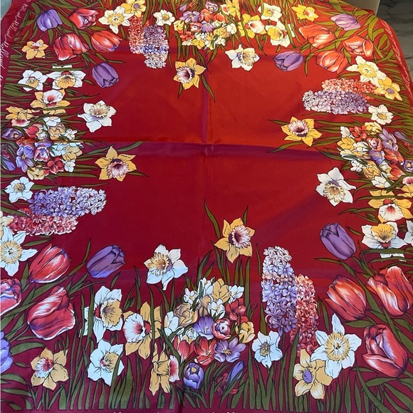 Holland Tulip Print Scarf ! - Picture 9 of 10